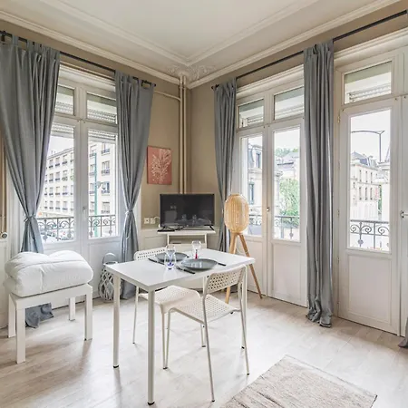 Taittinger 511 Apartment Reims Exterior photo