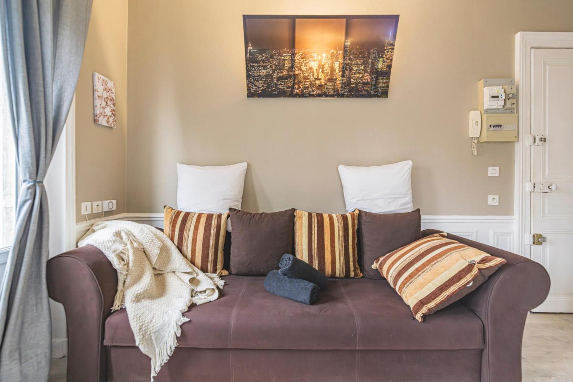 Taittinger 511 Apartment *