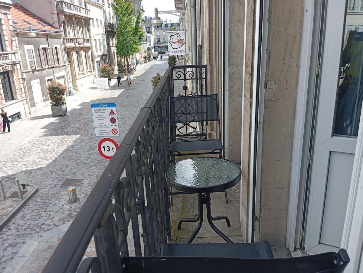 Taittinger 511 Apartment